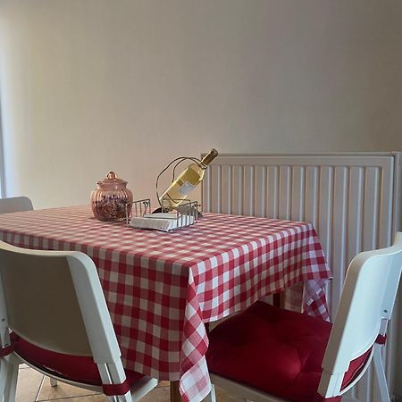 Cozy & Quiet City Apartment Tríkala エクステリア 写真