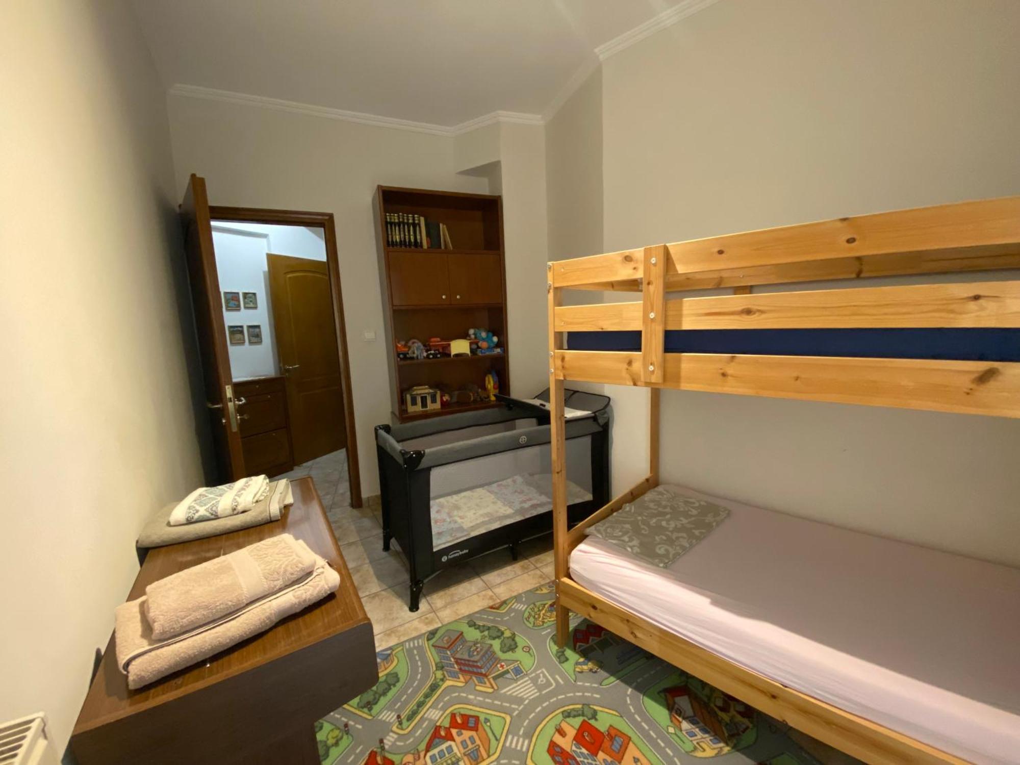 Cozy & Quiet City Apartment Tríkala エクステリア 写真